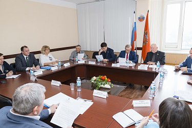 Депутаты заслушают Анатолия Чадова и Анжелику Линькову